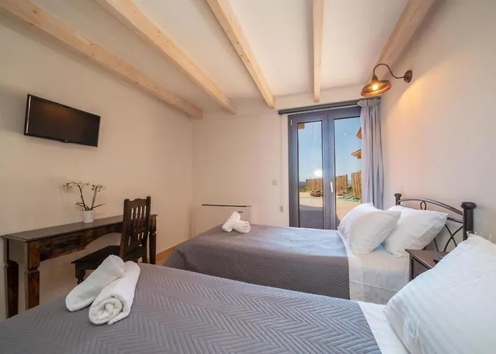 Ostria Villa Travliata