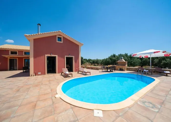 Villa Ostria Travliata