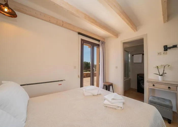 Ostria Villa *